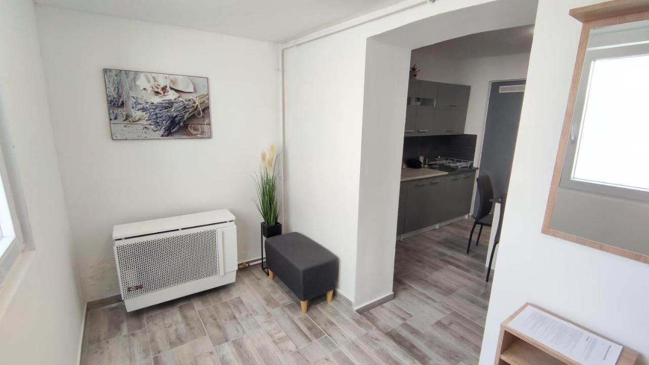 Freedom-Fehervar Apartman Секешфехервар Экстерьер фото